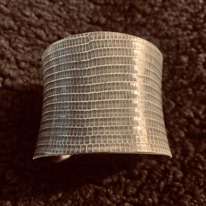 Glossy Grey Cuff/bracelet - lizard leather